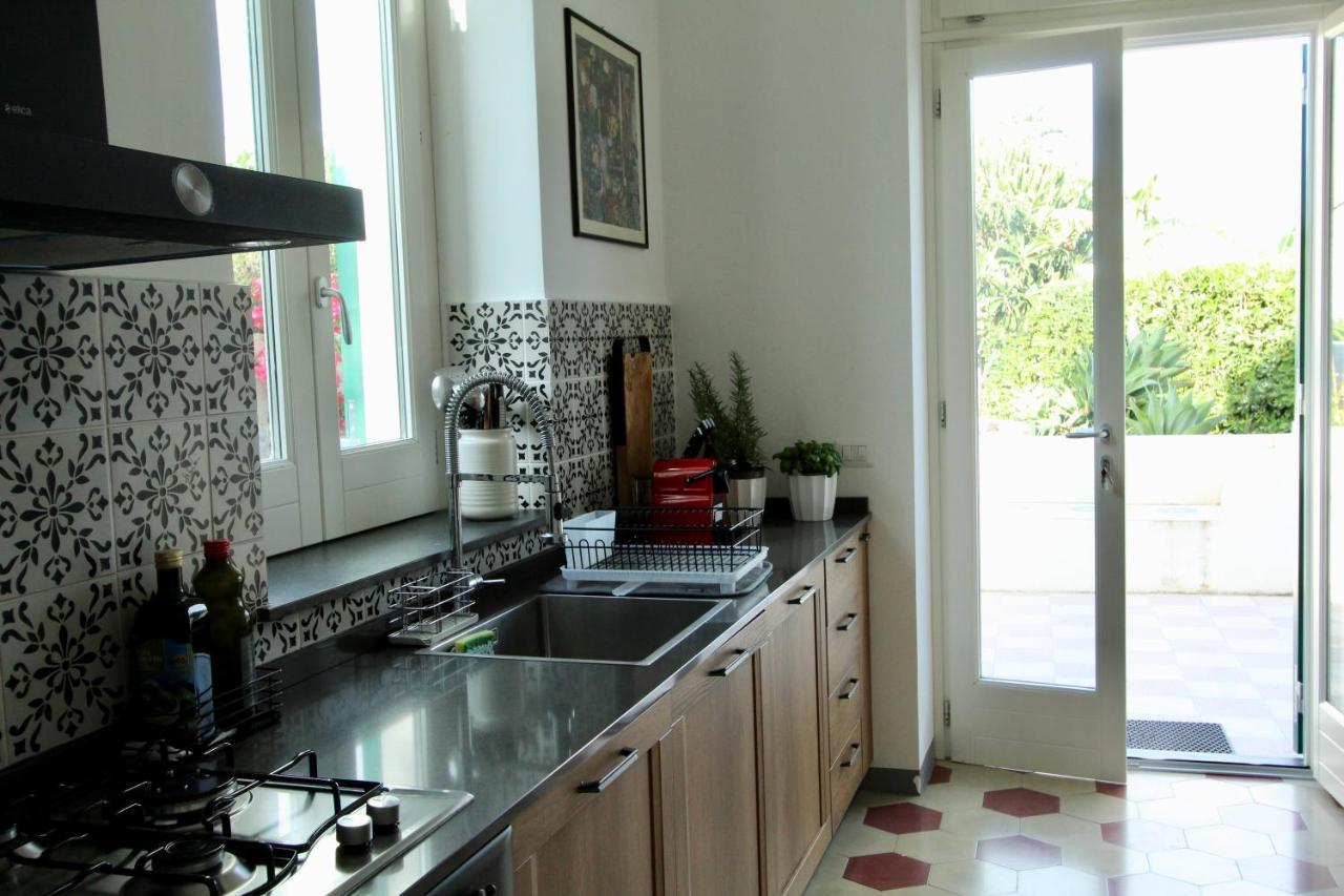 La Casa Bianca Villa Lipari  Exterior photo